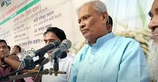 ‘বিভিন্নভাবে দেশি-বিদেশি ষড়যন্ত্রের কারণে রাজনীতির আকাশে মেঘের ঘনঘটা’